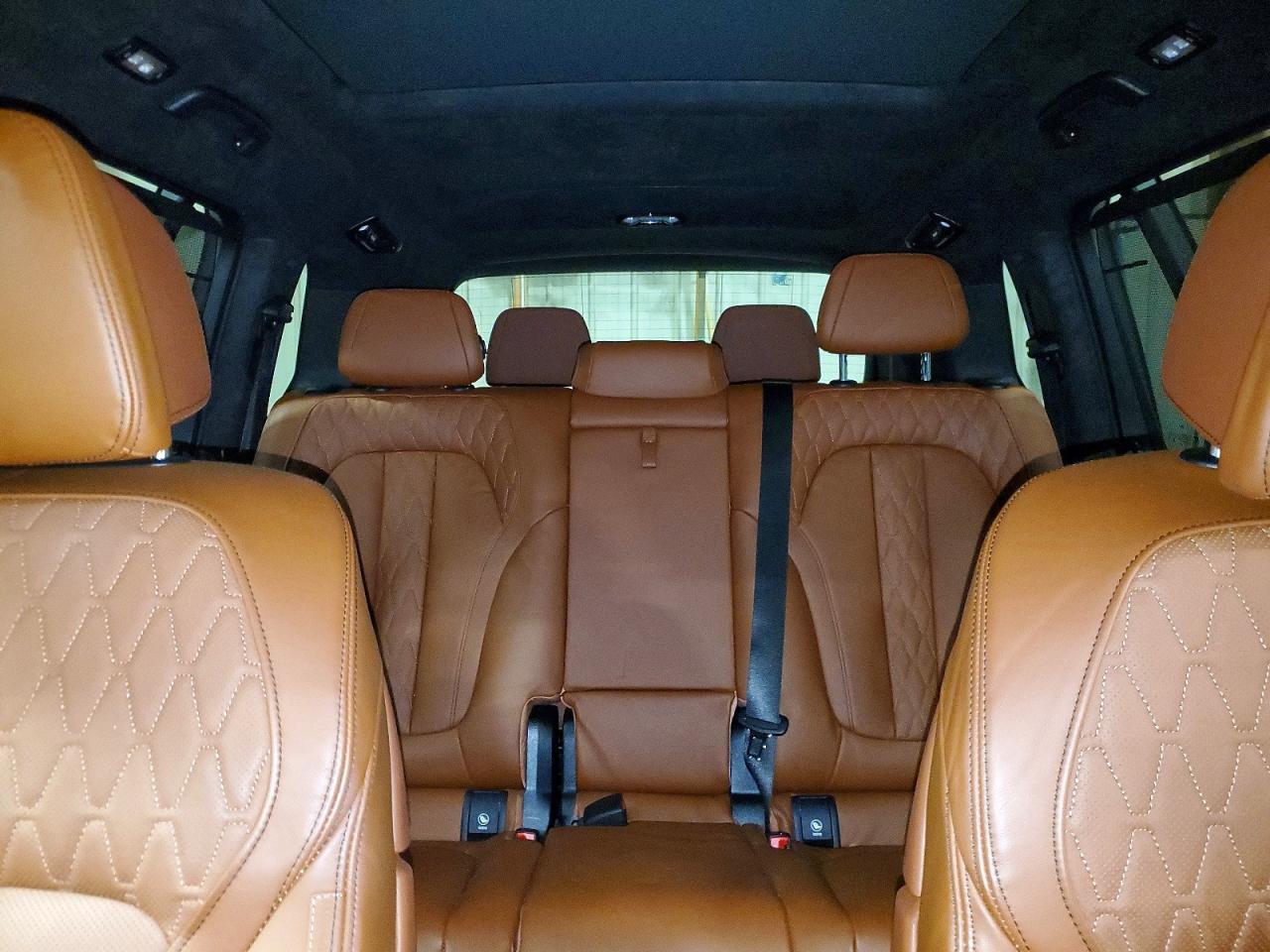 2025 BMW X7