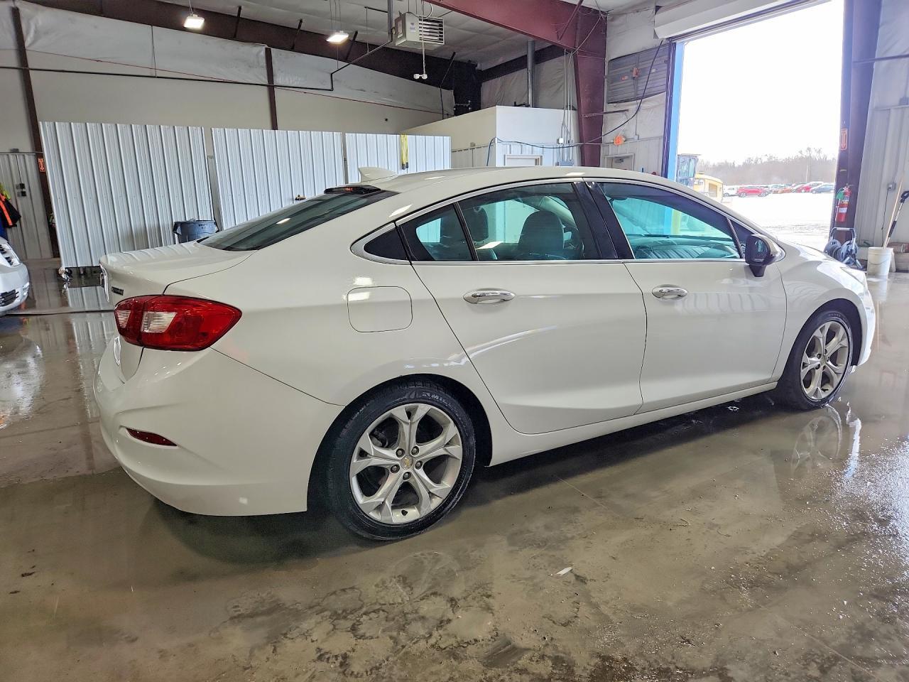 2016 CHEVROLET CRUZE