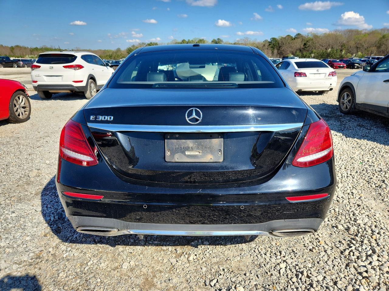2017 MERCEDES-BENZ E-Class