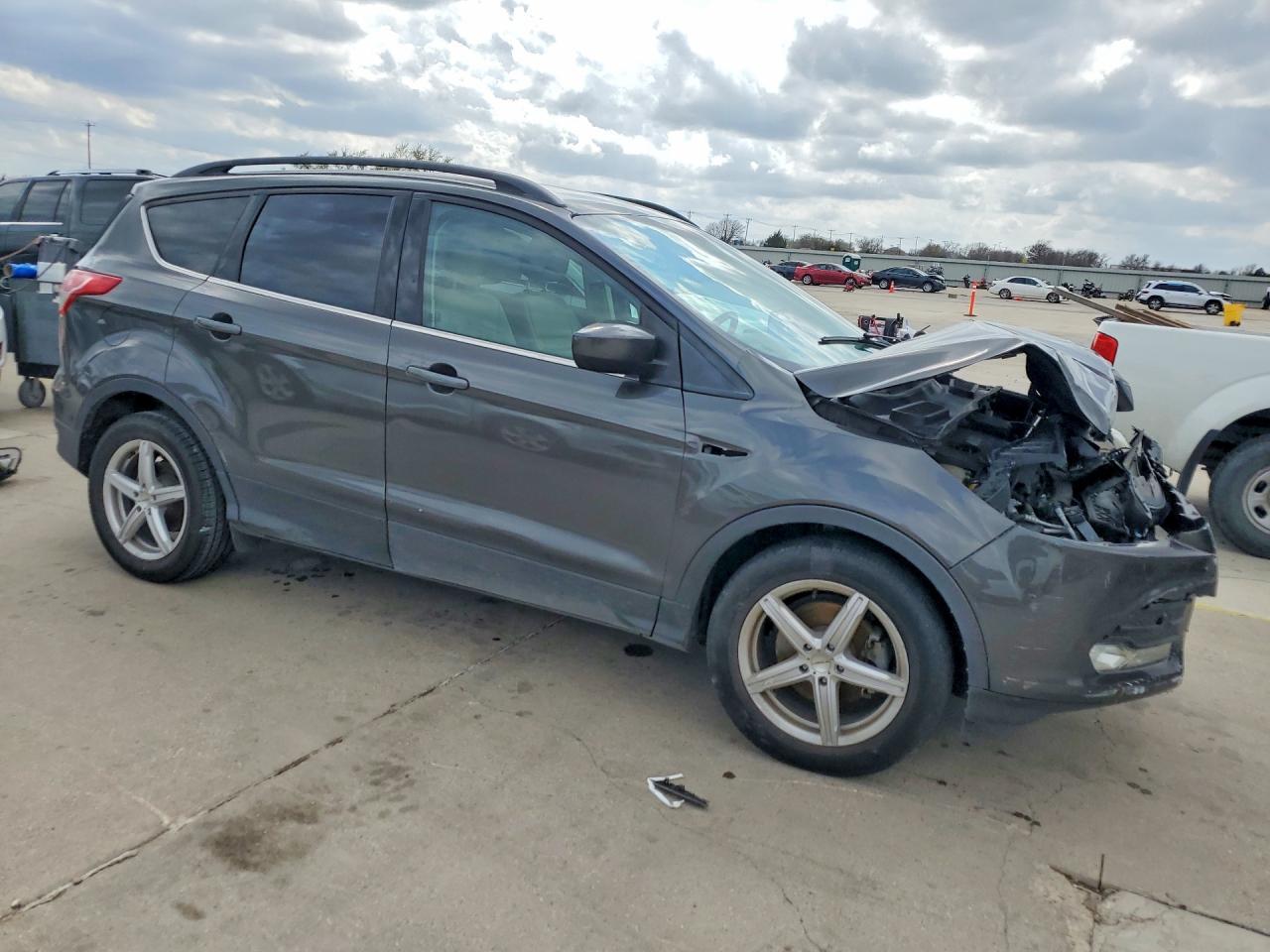 2016 FORD ESCAPE