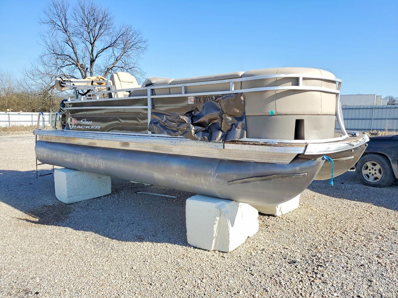 2024 Sun Tracker Boat