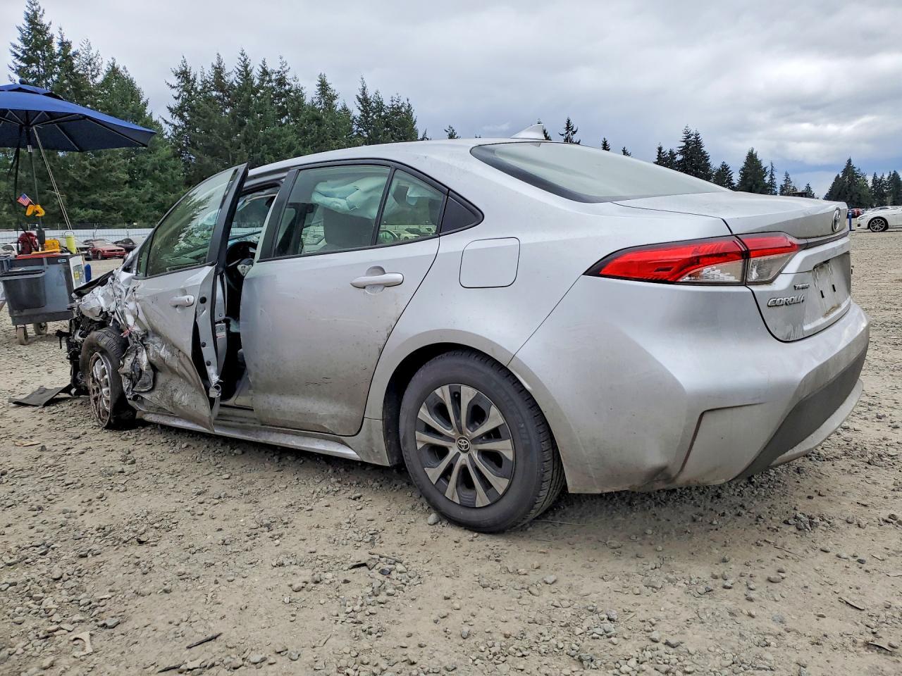 2021 TOYOTA COROLLA