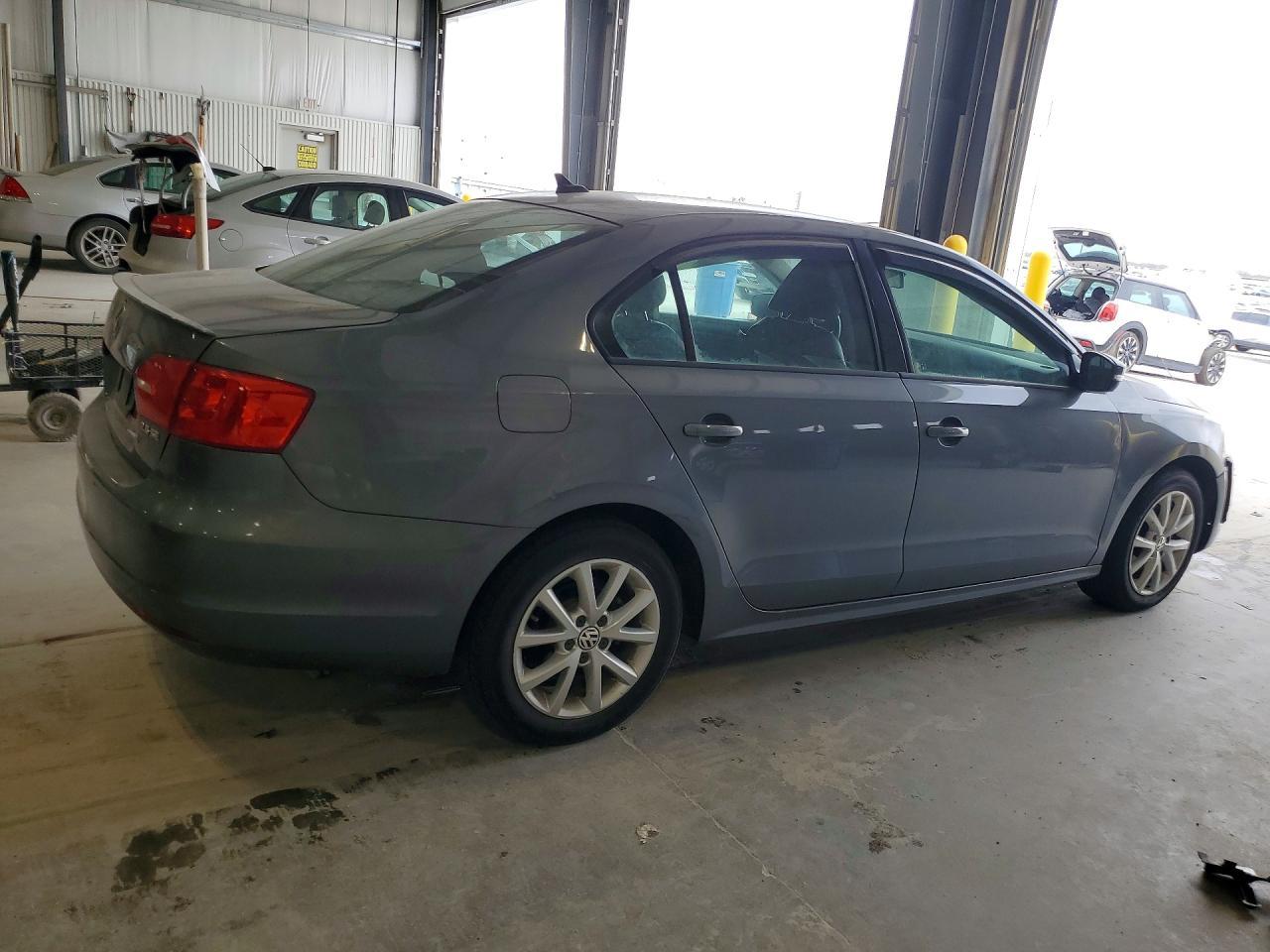 2012 VOLKSWAGEN JETTA