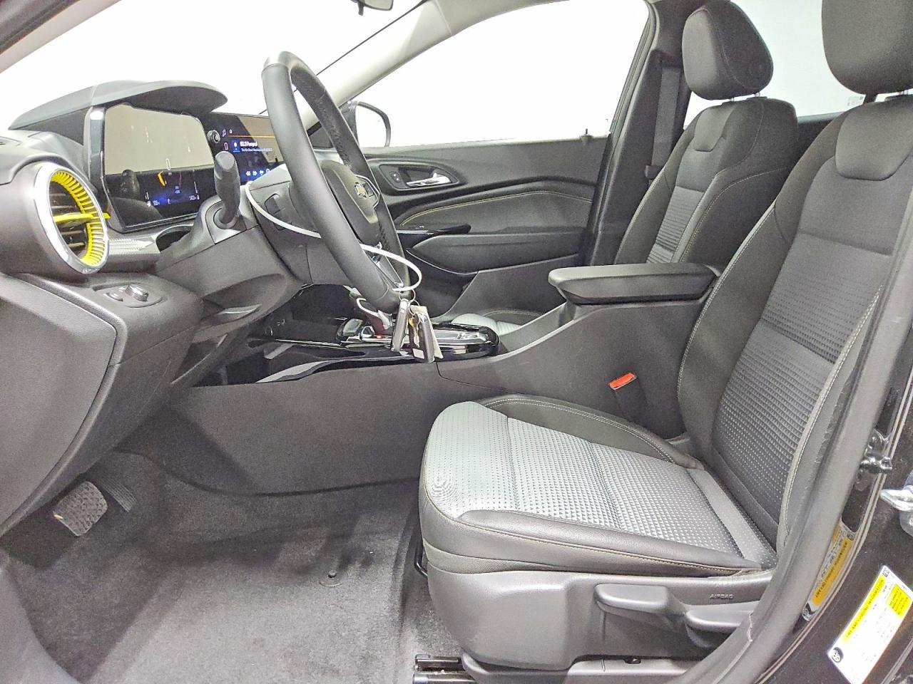 2025 CHEVROLET TRAX