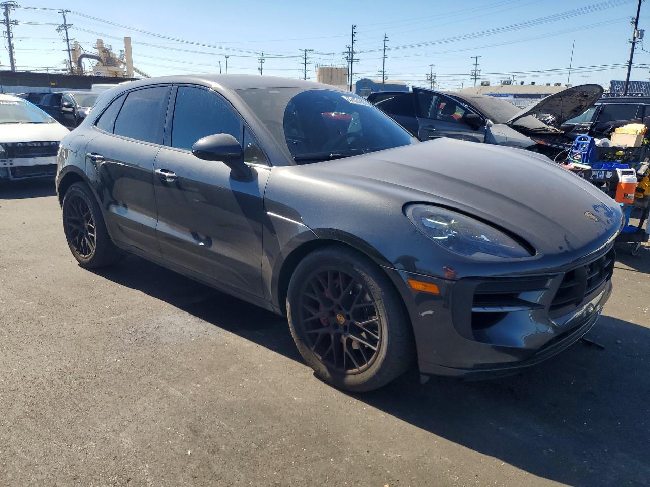 2020 PORSCHE Macan