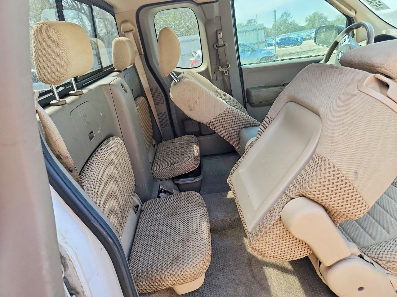 2011 NISSAN Frontier