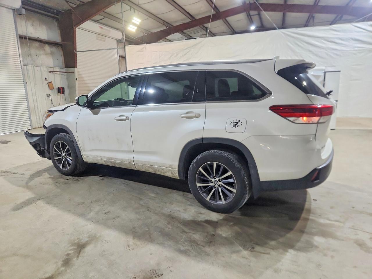 2017 TOYOTA HIGHLANDER