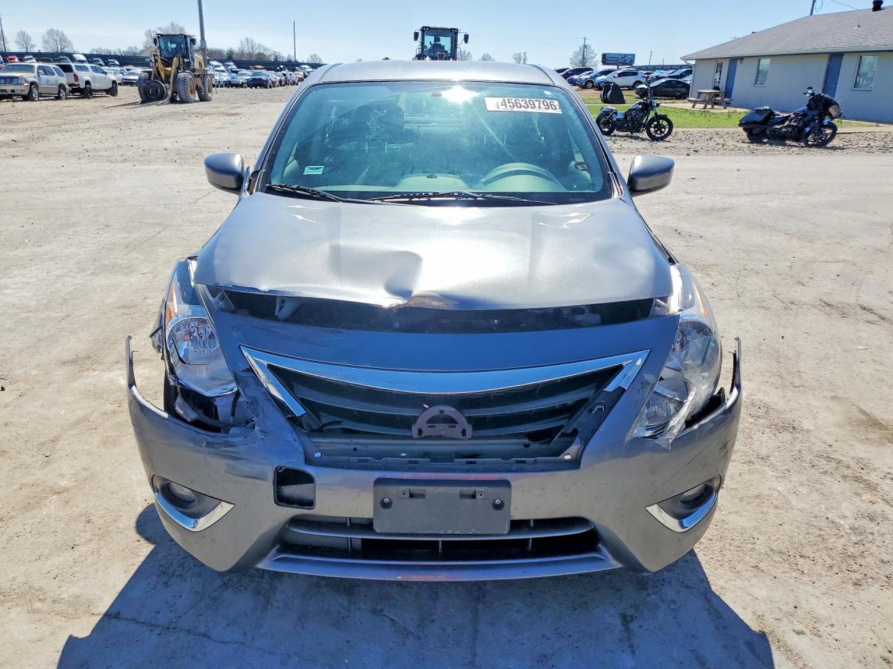 2019 NISSAN VERSA
