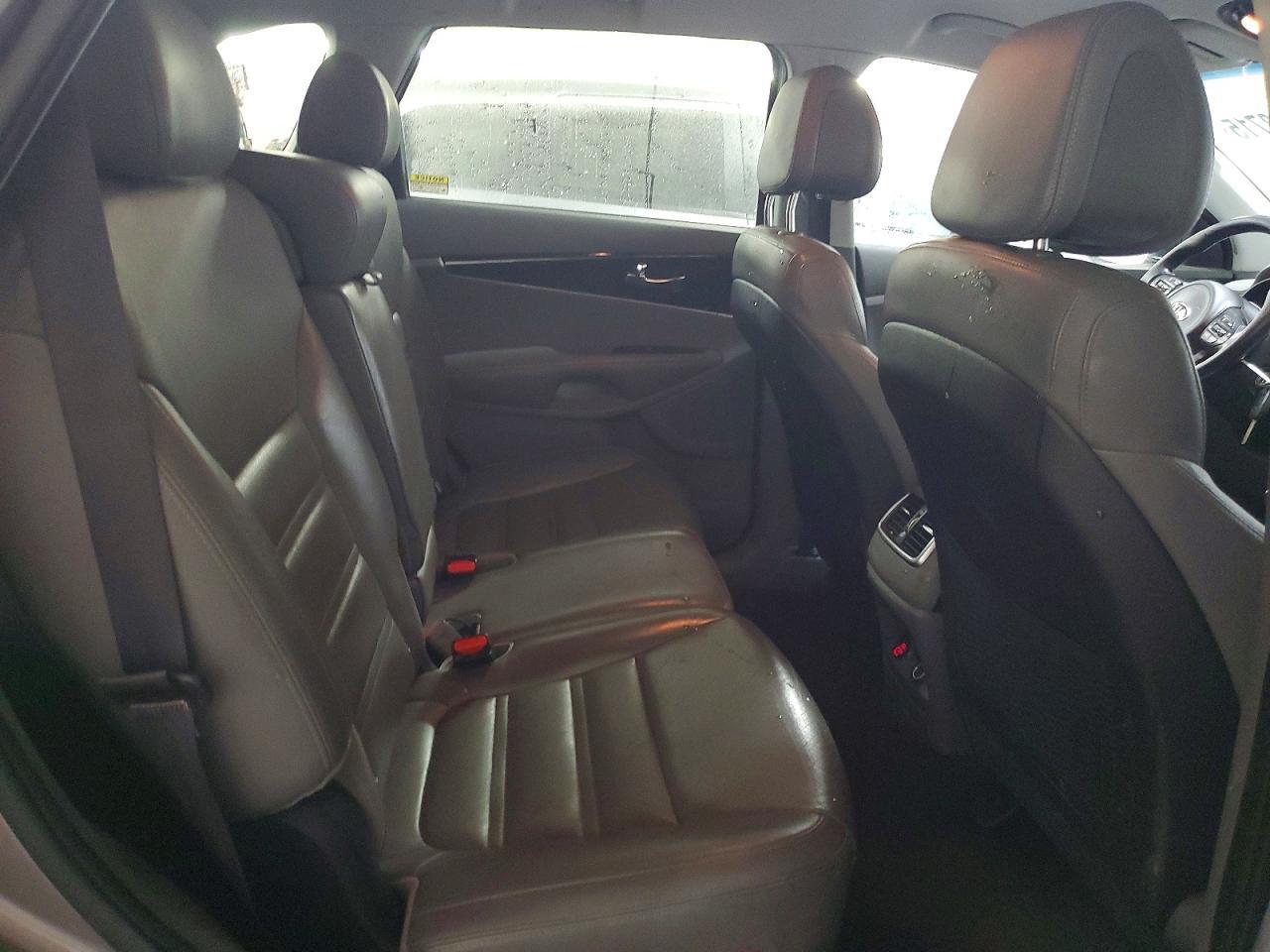 2016 KIA SORENTO
