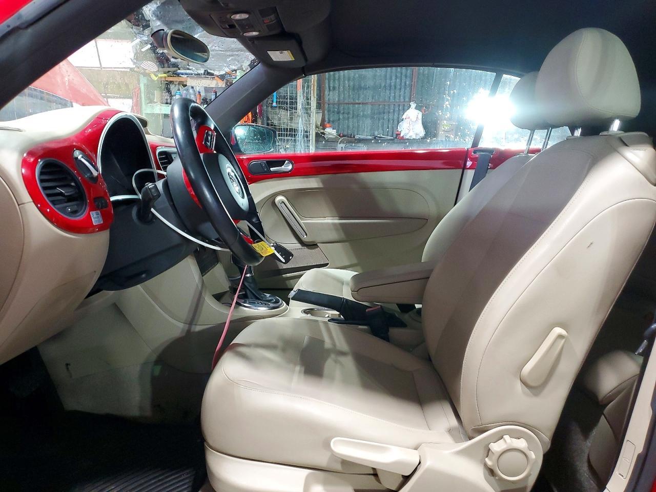 2014 VOLKSWAGEN Beetle