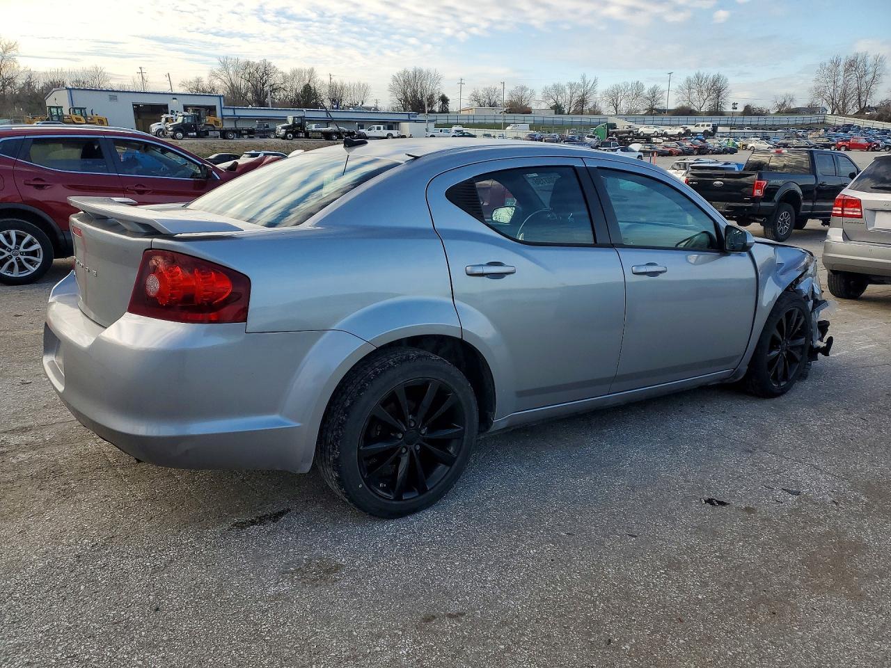 2014 DODGE Avenger