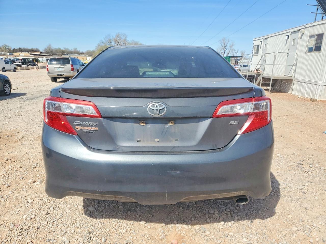 2014 TOYOTA Carmry