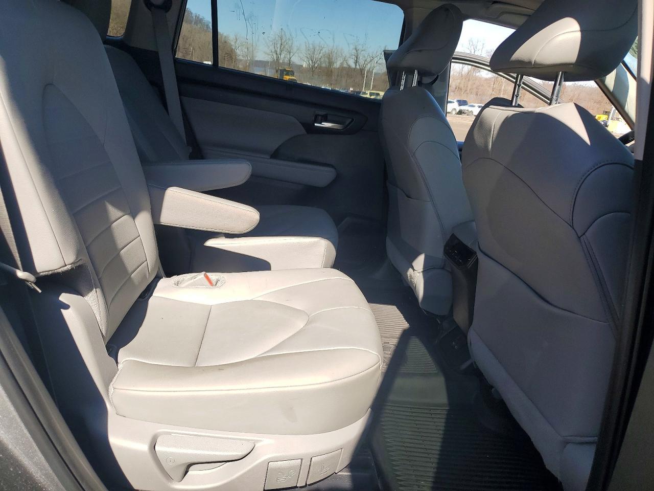 2025 TOYOTA HIGHLANDER