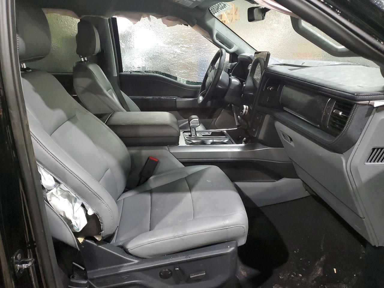 2025 FORD F-150 Lightning