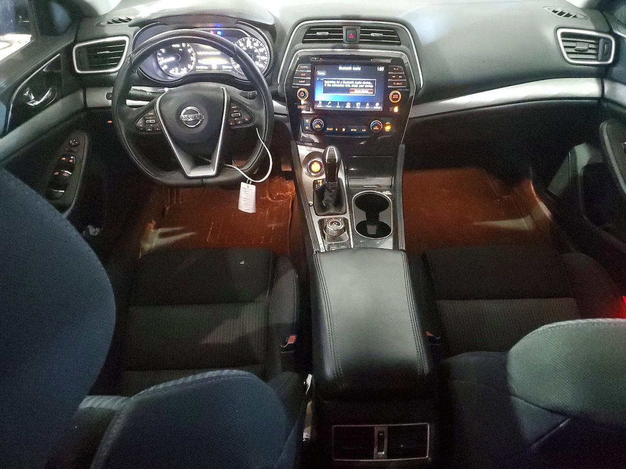 2017 NISSAN Maxima