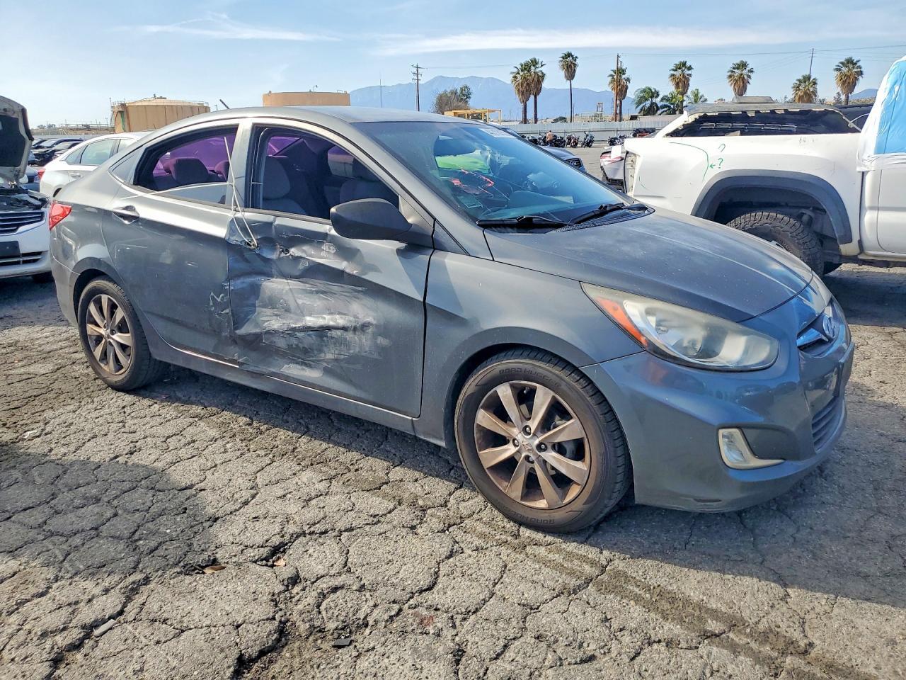 2012 HYUNDAI ACCENT