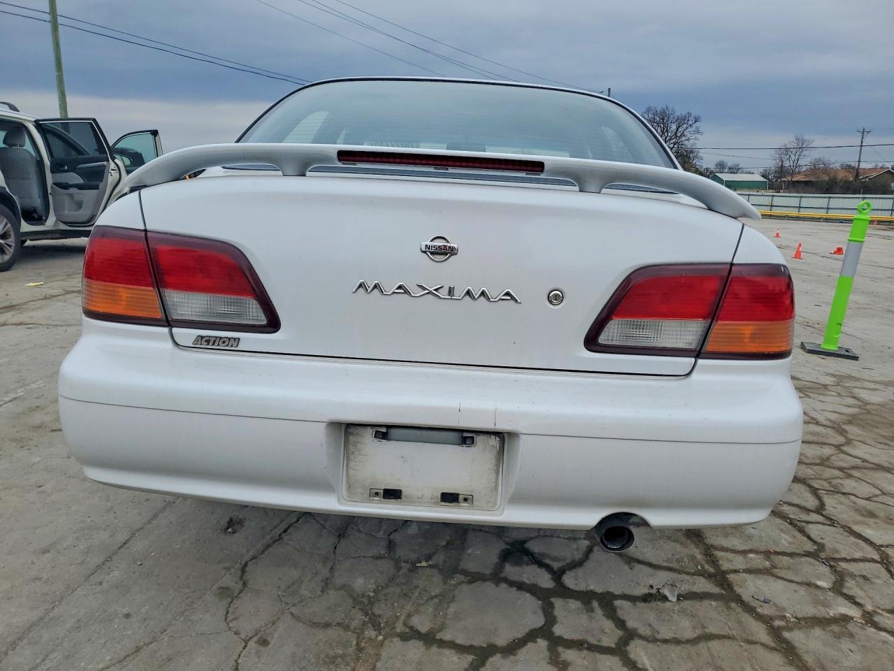 1998 NISSAN Maxima