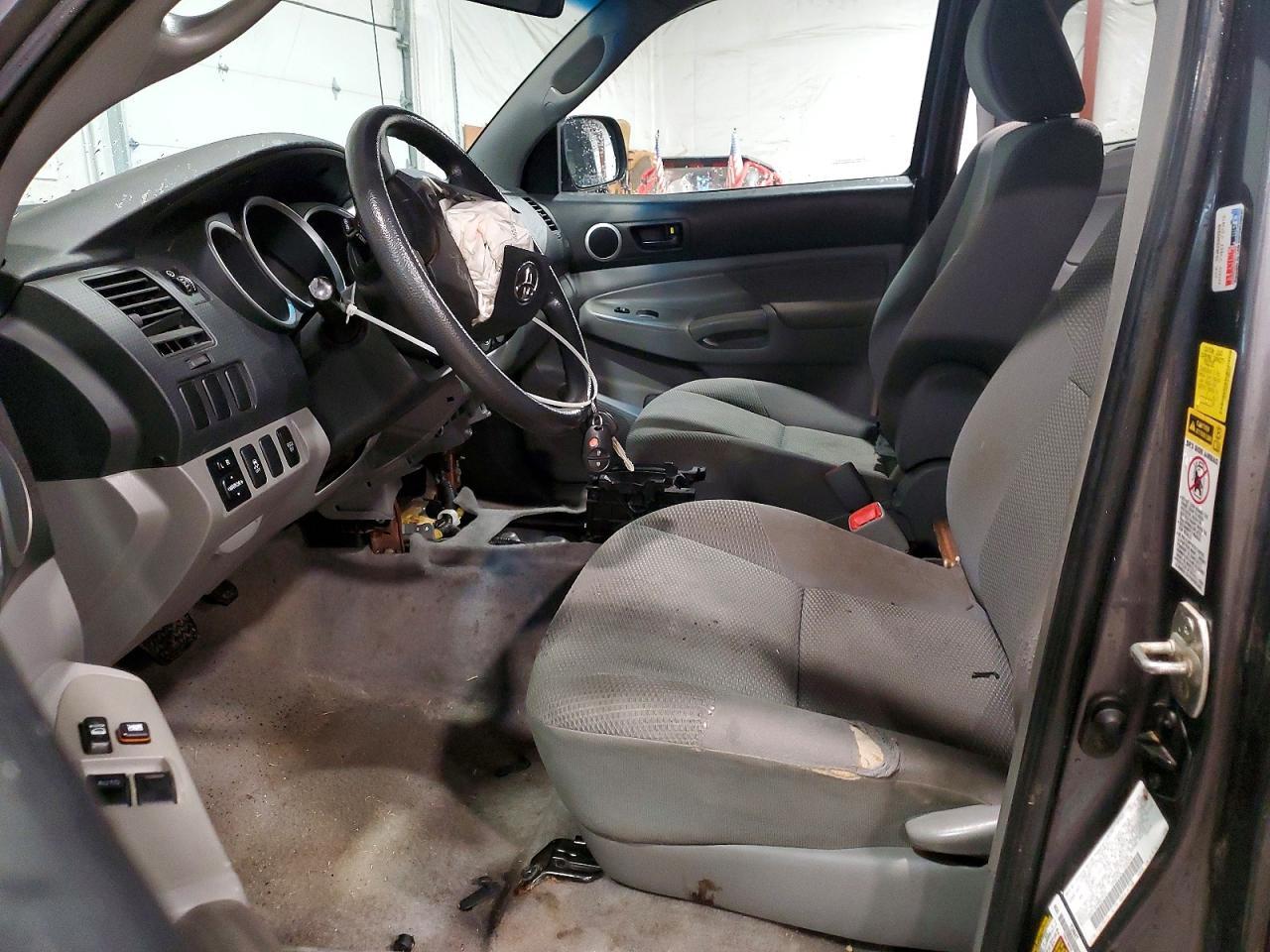 2011 TOYOTA TACOMA