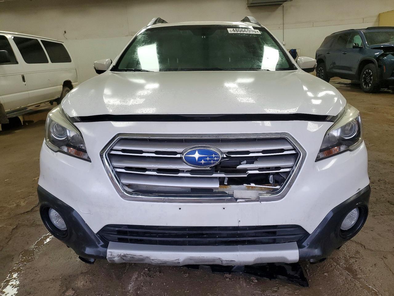 2015 SUBARU Outback