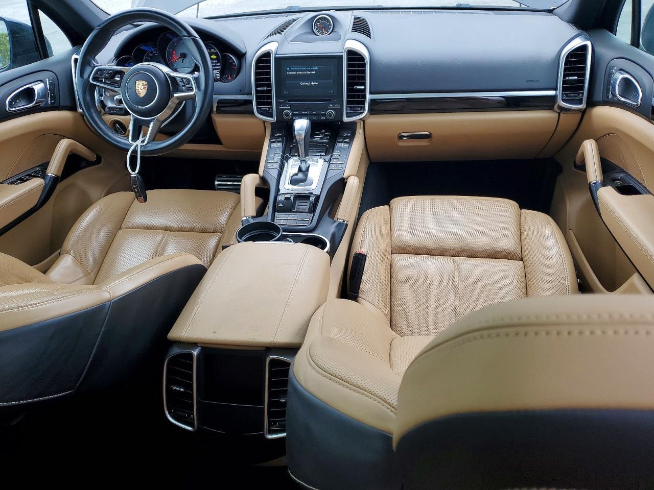 2017 PORSCHE CAYENNE