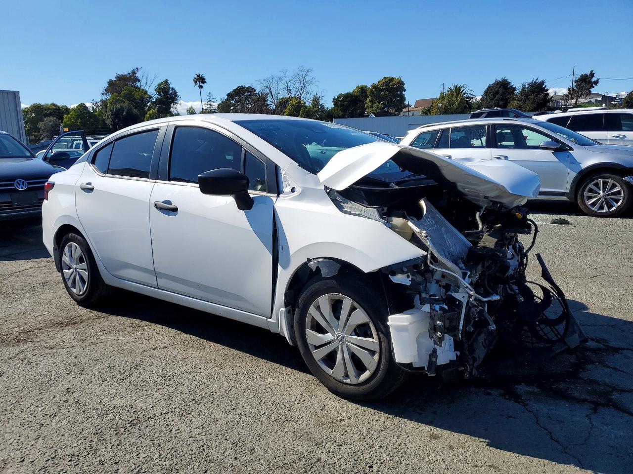 2024 NISSAN VERSA