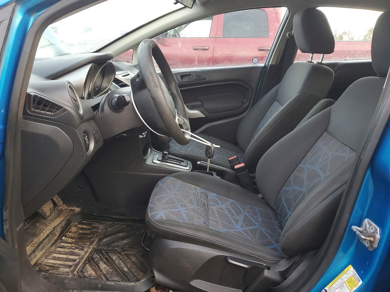 2012 FORD Fiesta