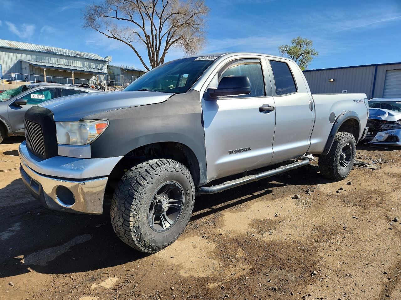 2011 TOYOTA TUNDRA