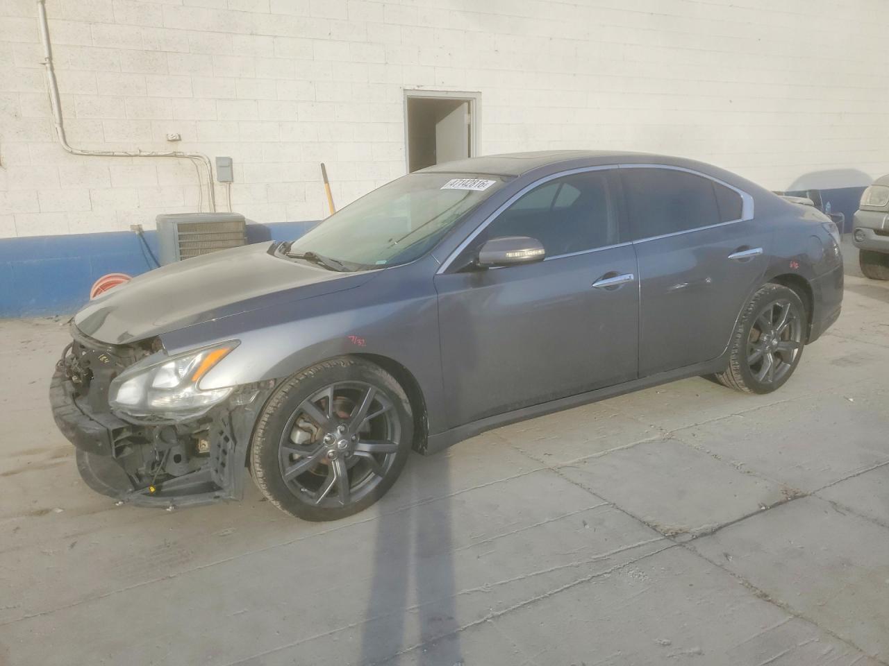 2014 NISSAN Maxima