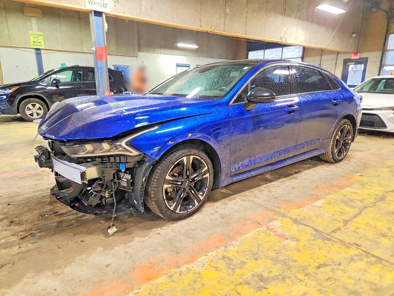 2022 KIA K5
