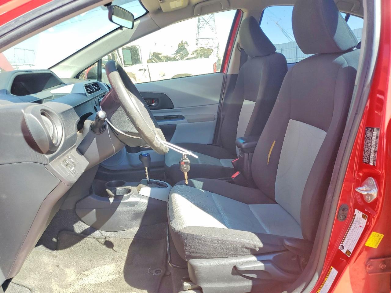2012 TOYOTA Prius c
