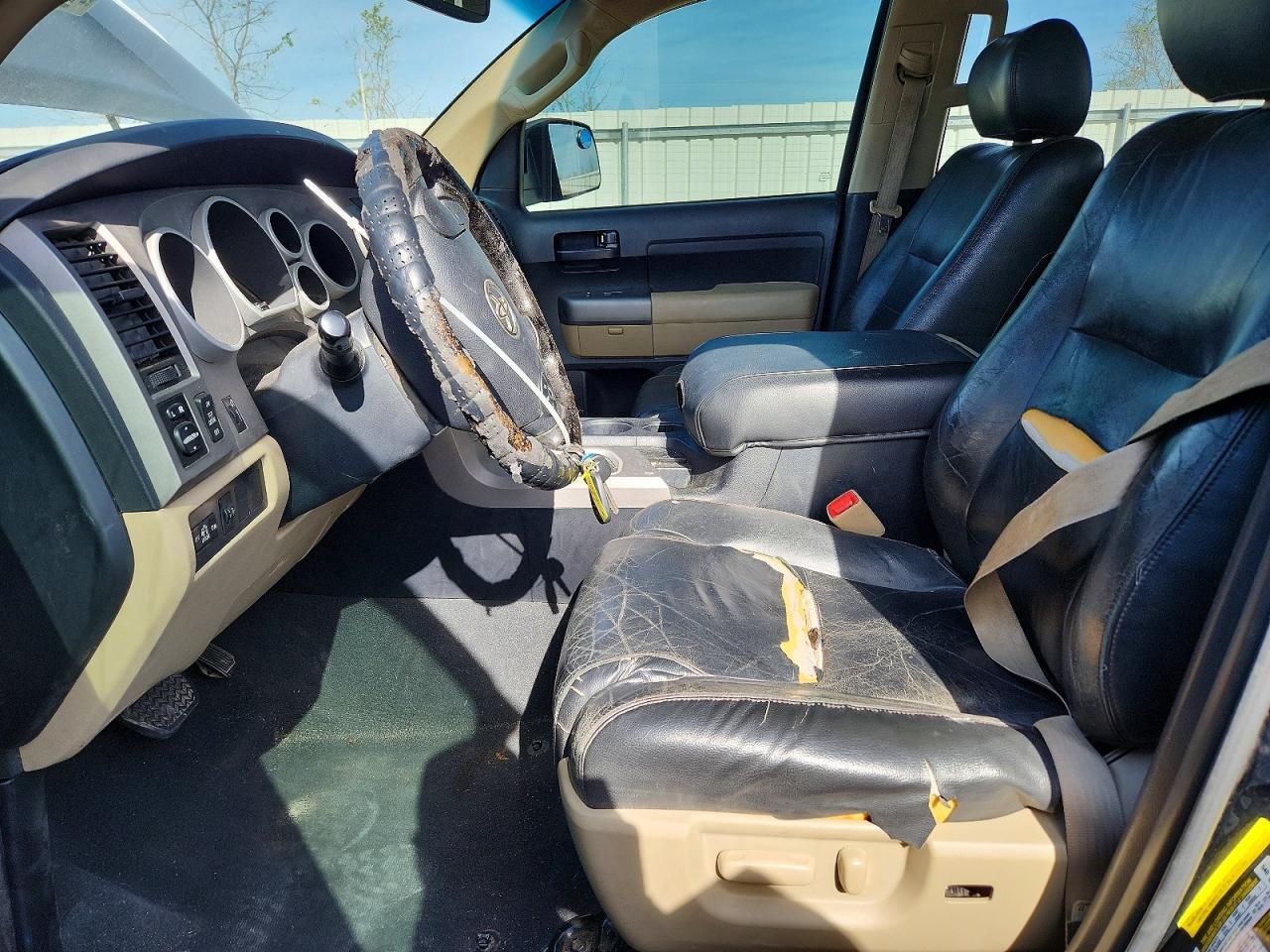 2012 TOYOTA TUNDRA