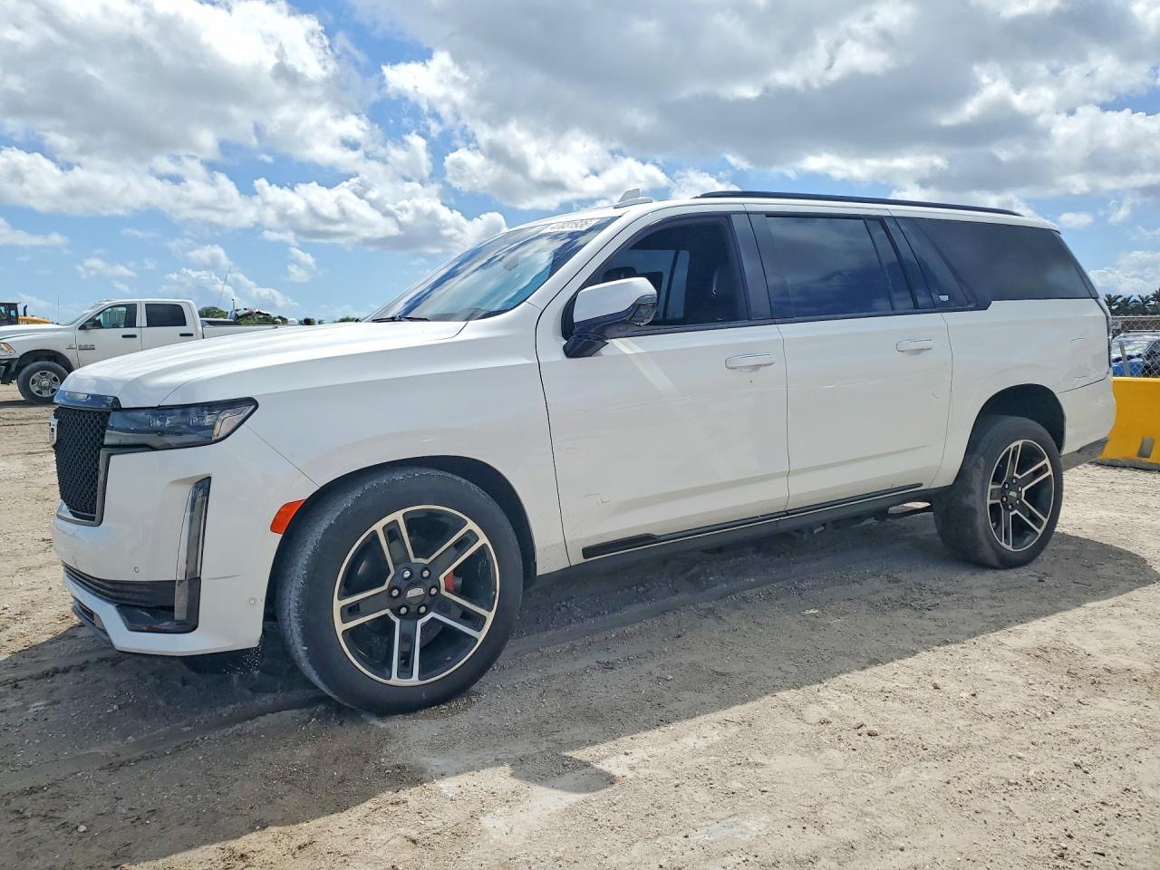 2024 CADILLAC Escalade ESV
