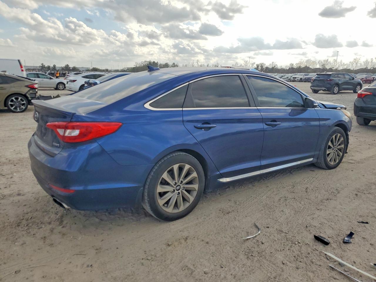 2016 HYUNDAI SONATA