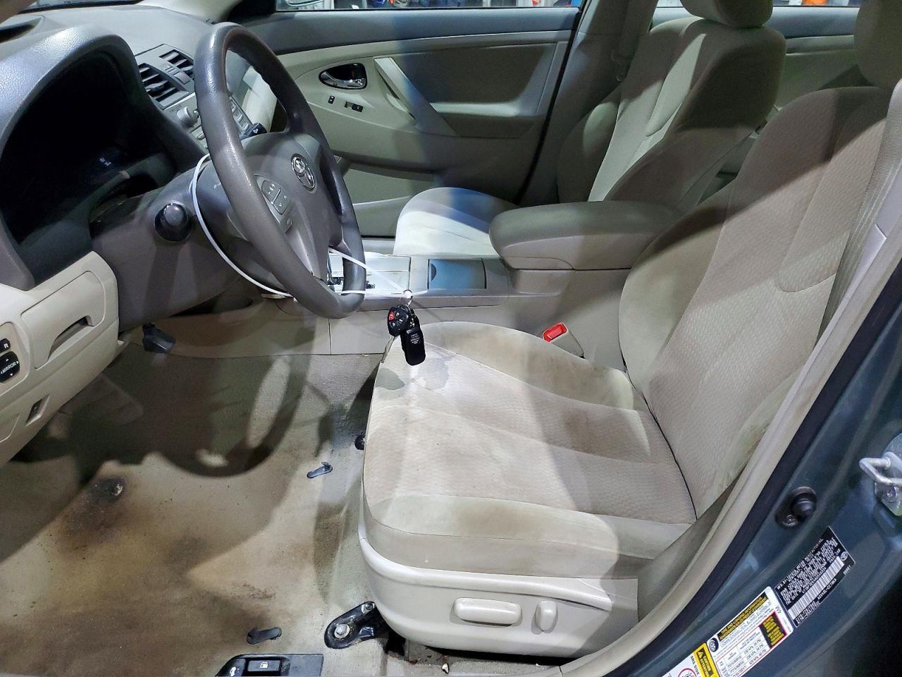 2010 TOYOTA CAMRY