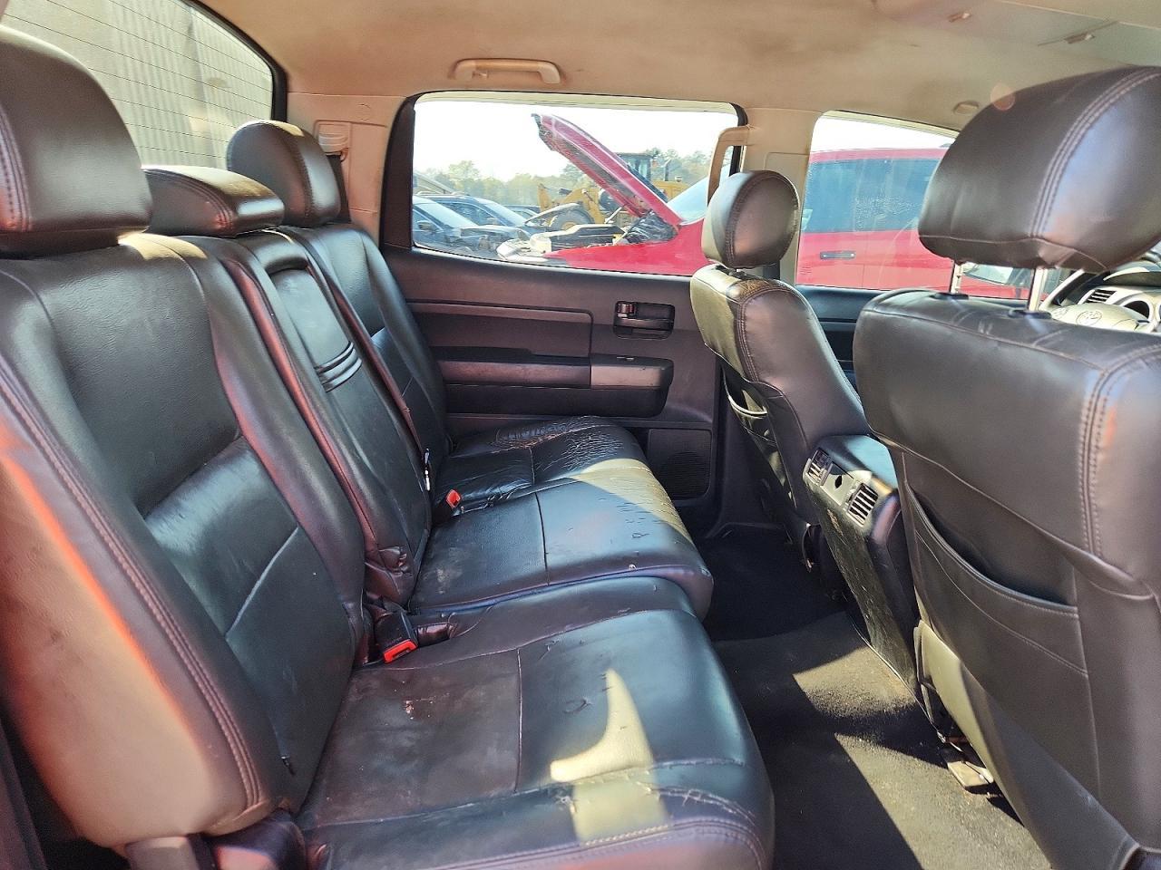 2011 TOYOTA TUNDRA