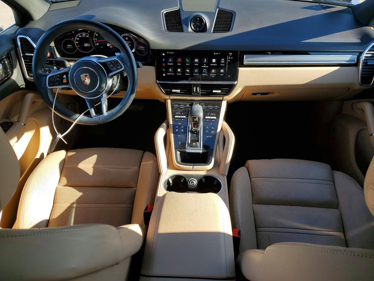 2022 PORSCHE CAYENNE