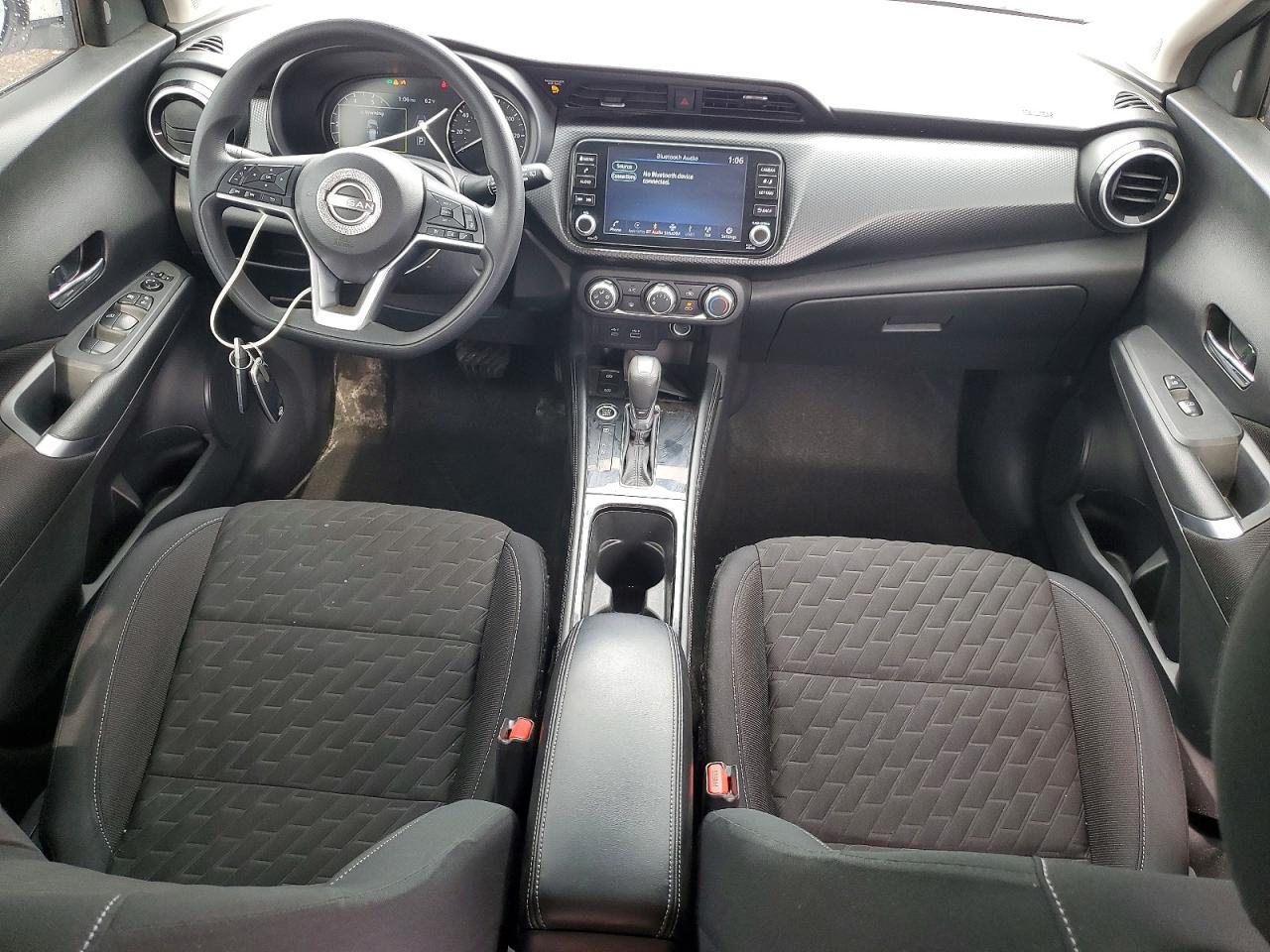 2023 NISSAN KICKS