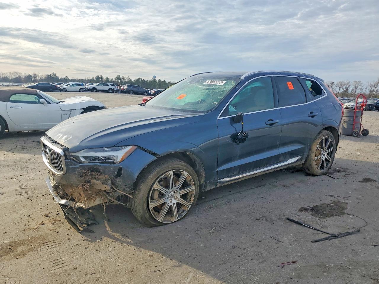2020 VOLVO XC60