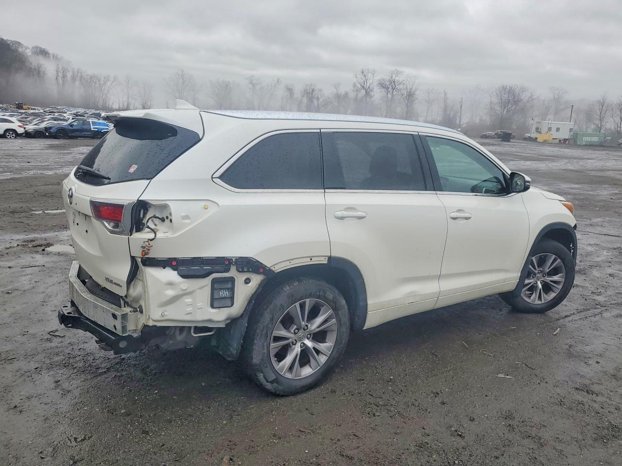 2015 TOYOTA HIGHLANDER