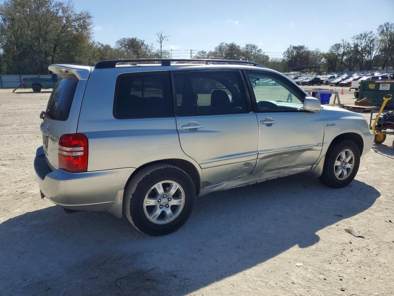 2003 TOYOTA HIGHLANDER