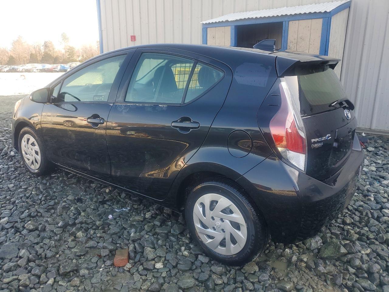 2016 TOYOTA Prius c