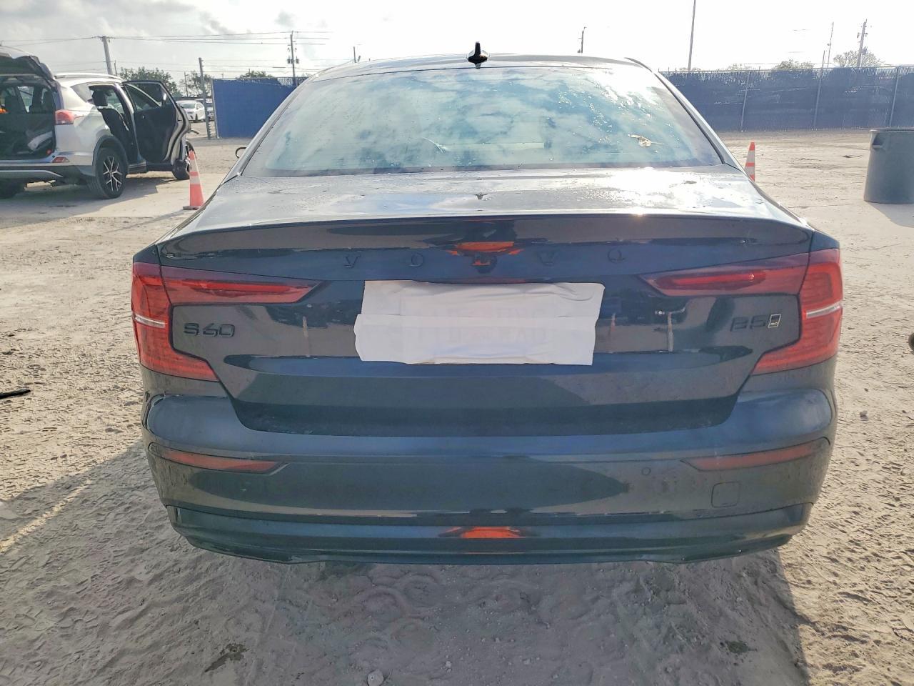 2024 VOLVO S60