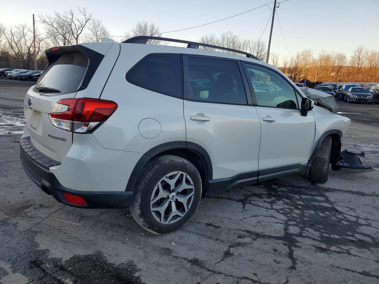 2020 SUBARU FORESTER
