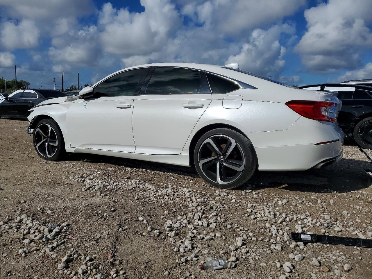 2019 HONDA ACCORD