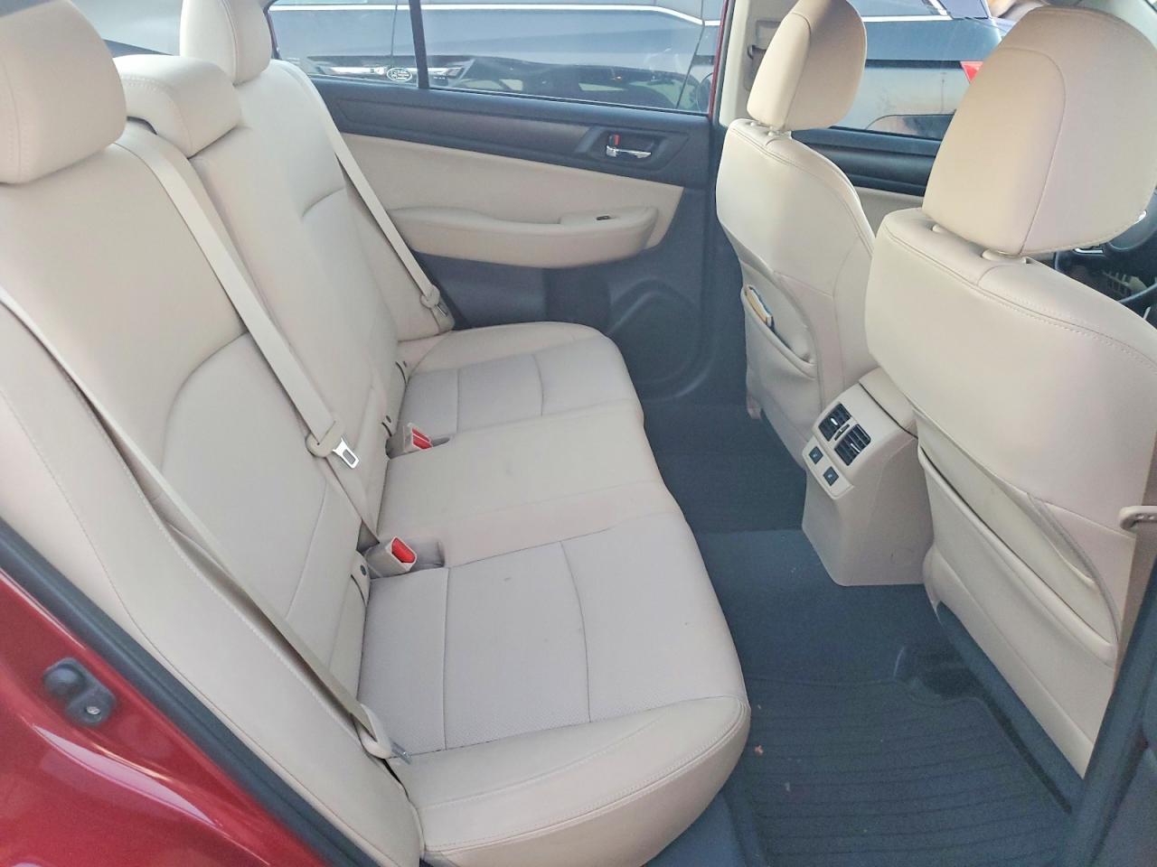 2017 SUBARU Legacy