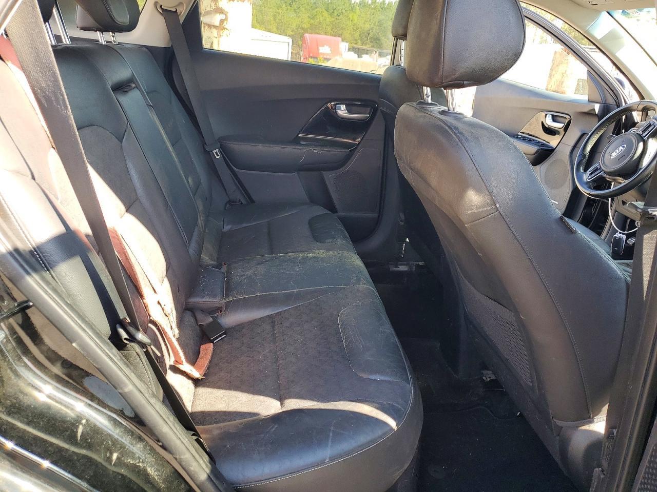2017 KIA Niro