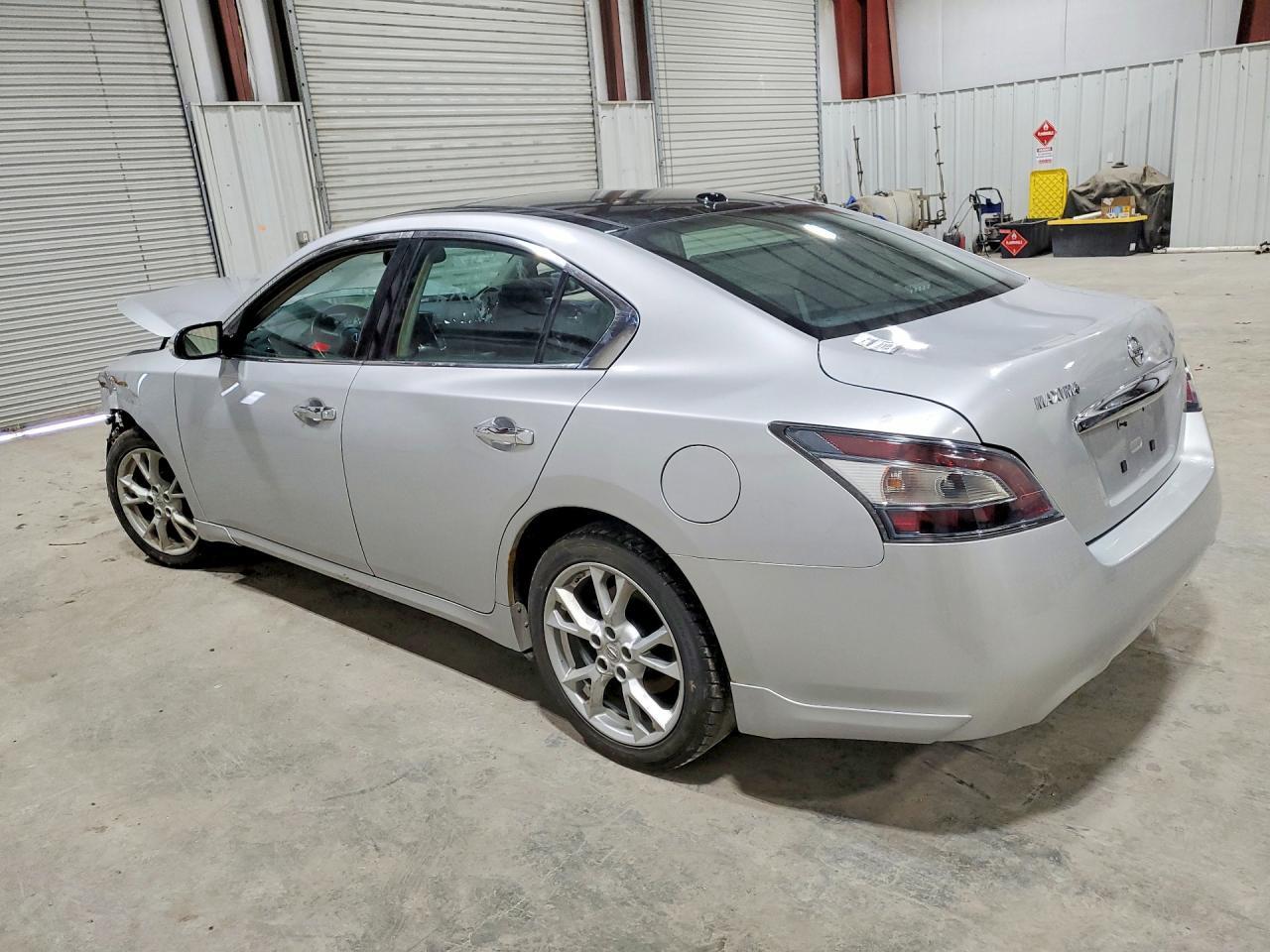 2014 NISSAN Maxima