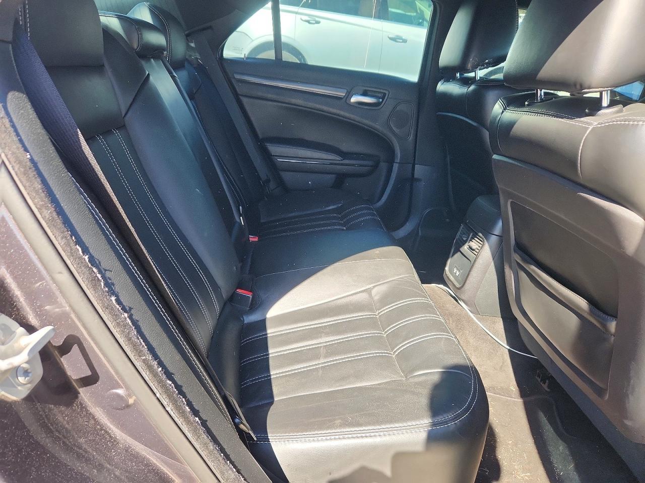 2016 CHRYSLER 300