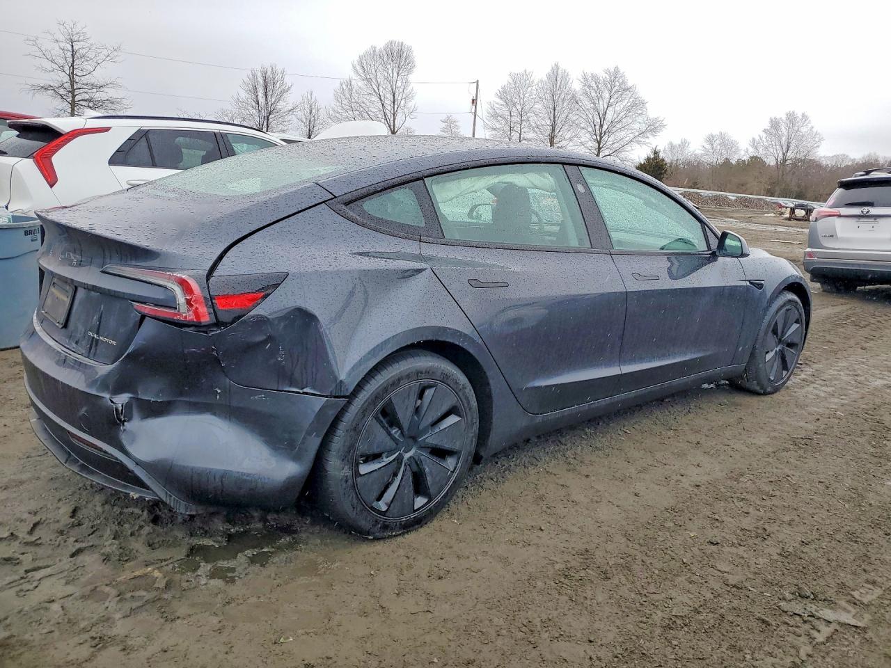 2025 TESLA MODEL 3