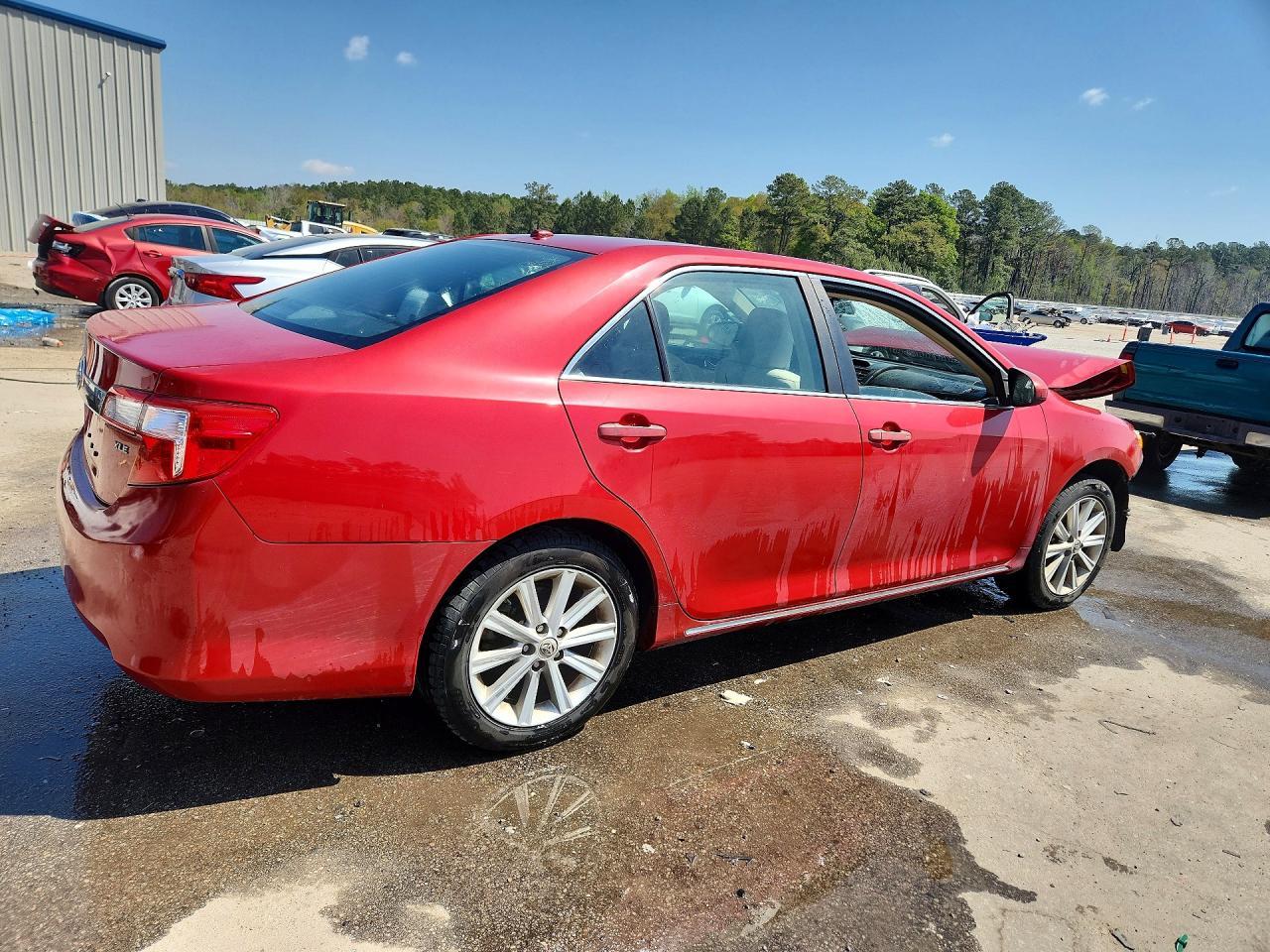 2012 TOYOTA CAMRY